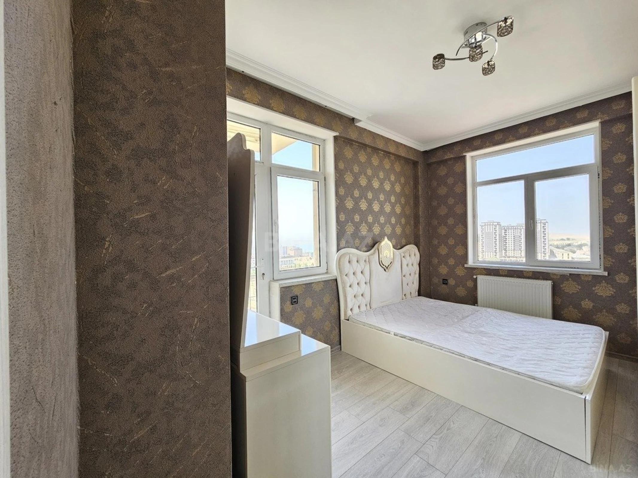 Satılır 3 otaqlı mənzil 80 m²