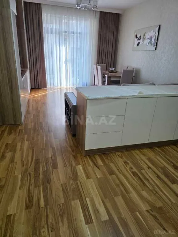 Kirayə verilir 2 otaqlı mənzil 66 m²