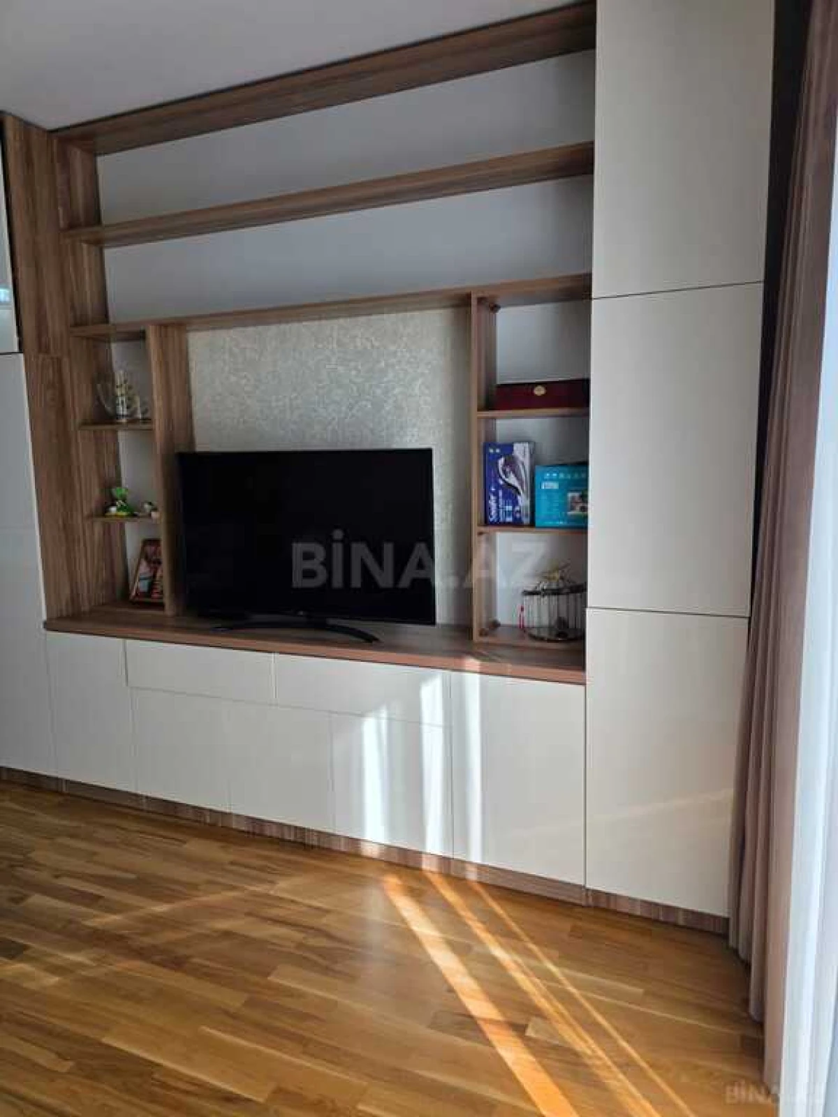 Kirayə verilir 2 otaqlı mənzil 66 m²