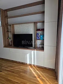 Kirayə verilir 2 otaqlı mənzil 66 m²