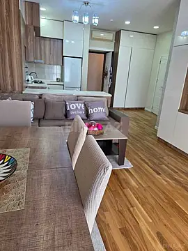 Kirayə verilir 2 otaqlı mənzil 66 m²