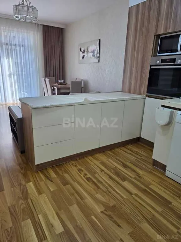 Kirayə verilir 2 otaqlı mənzil 66 m²