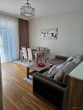 Kirayə verilir 2 otaqlı mənzil 66 m²