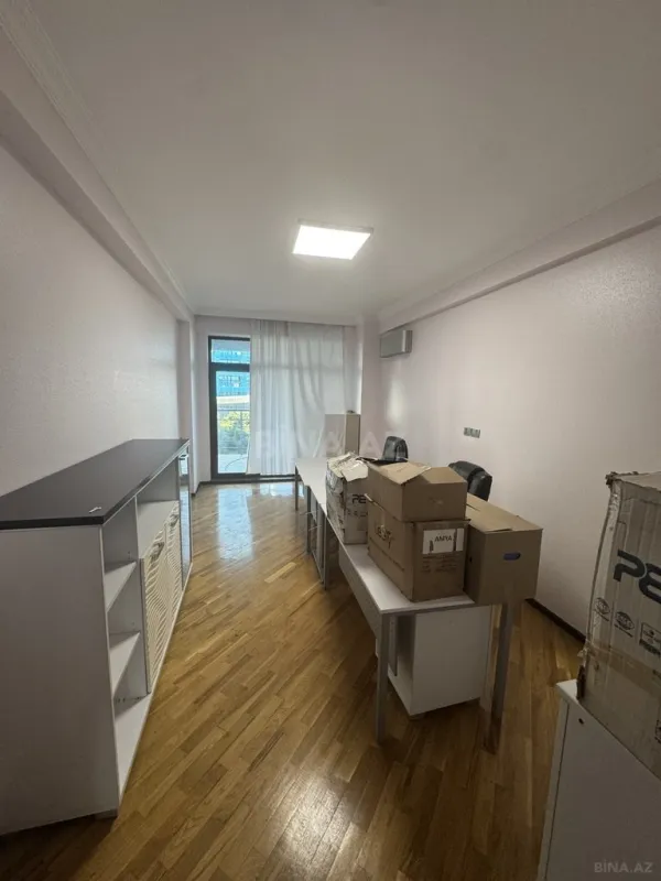 Kirayə verilir 4 otaqlı ofis 250 m²