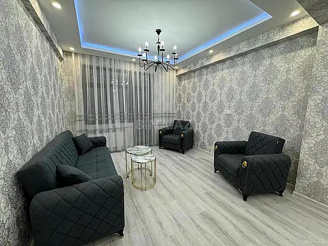 Satılır 3 otaqlı mənzil 134 m²