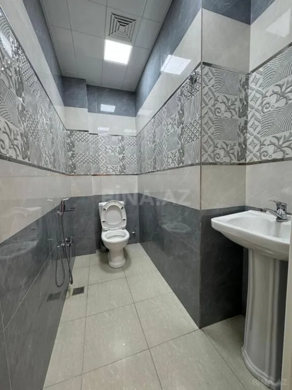 Satılır 3 otaqlı mənzil 134 m²