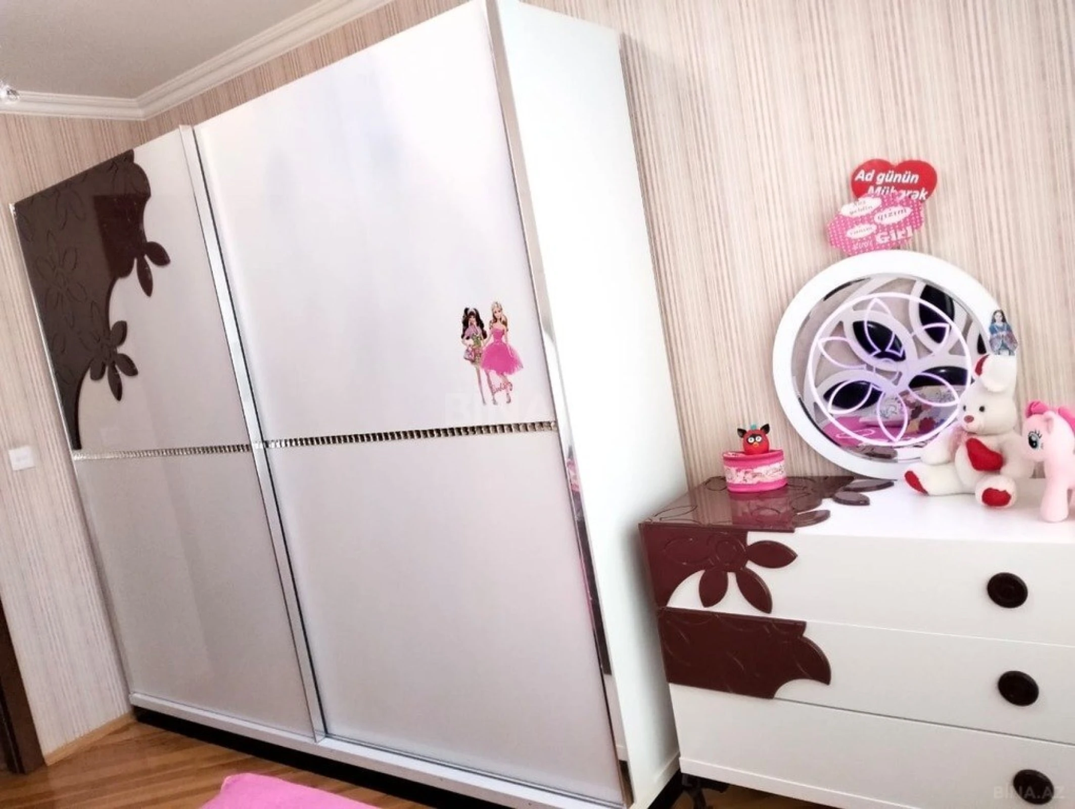 Satılır 5 otaqlı mənzil 125 m²