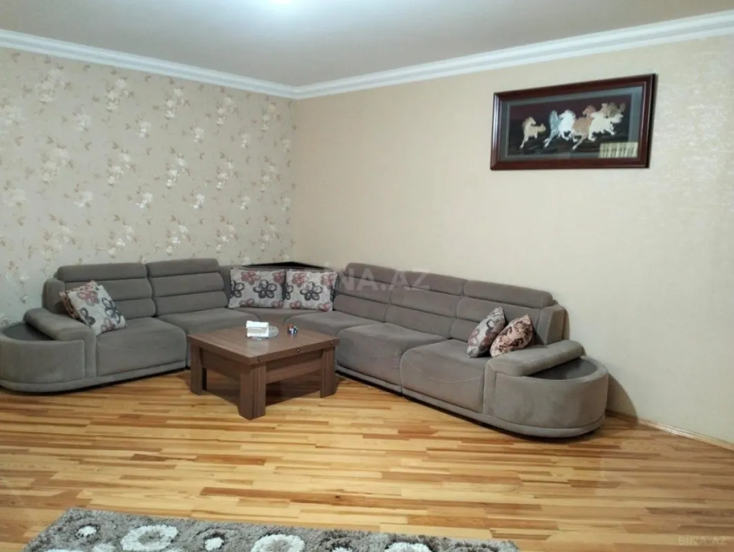 Satılır 5 otaqlı mənzil 125 m²