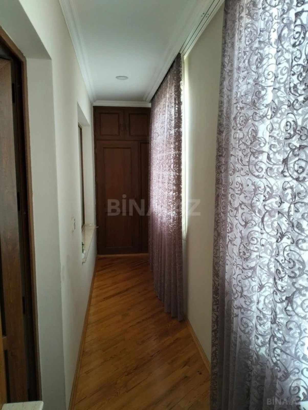 Satılır 5 otaqlı mənzil 125 m²