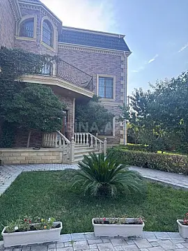Satılır 6 otaqlı həyət evi 400 m²