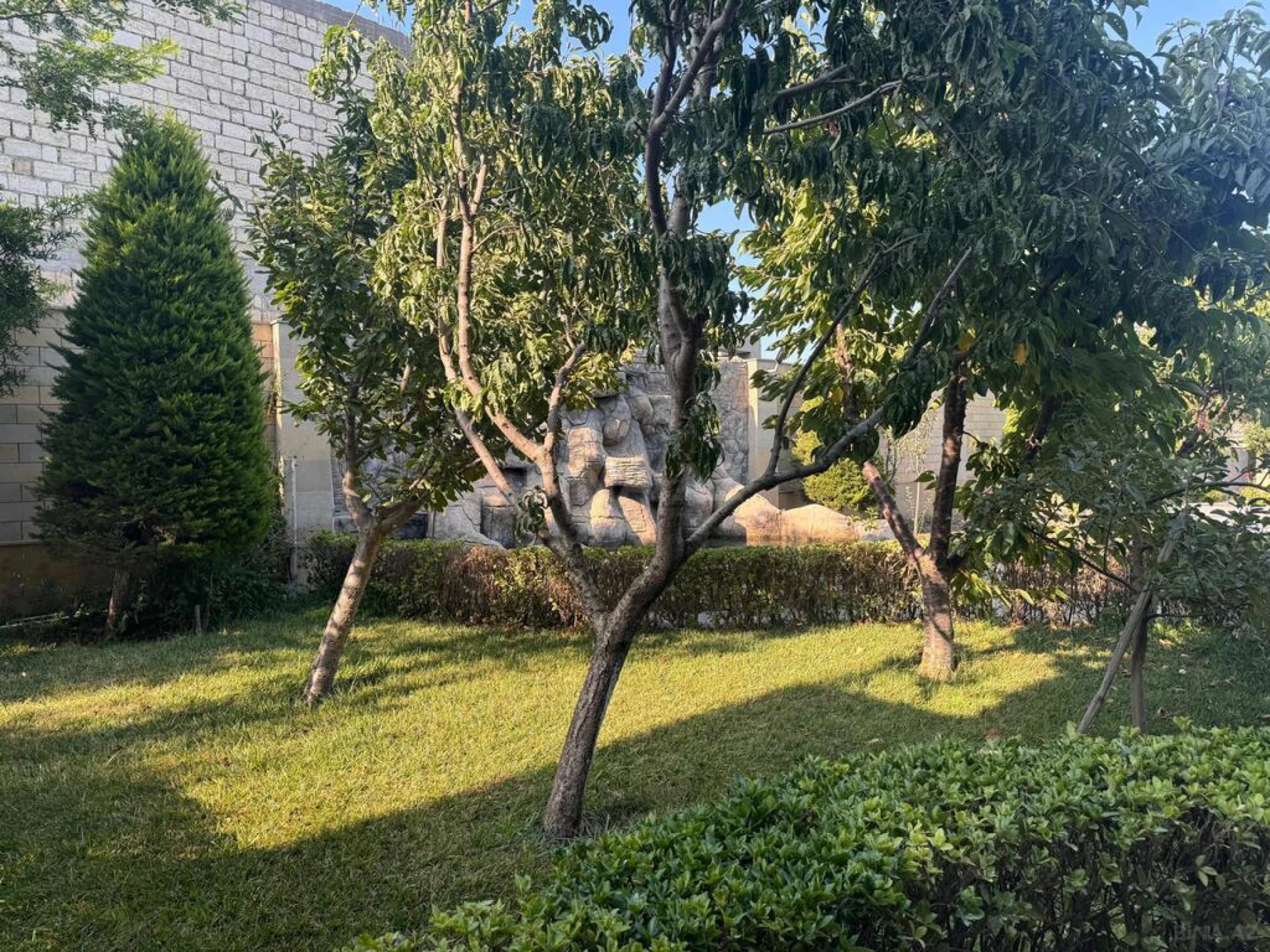 Satılır 6 otaqlı həyət evi 400 m²