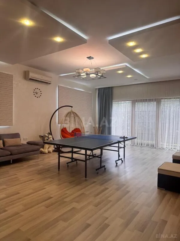Satılır 6 otaqlı həyət evi 400 m²