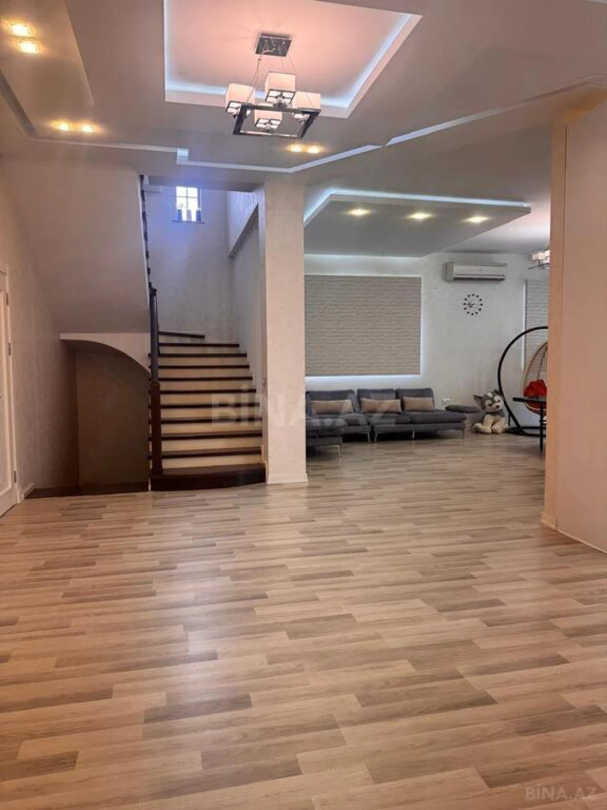 Satılır 6 otaqlı həyət evi 400 m²