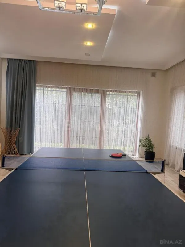 Satılır 6 otaqlı həyət evi 400 m²