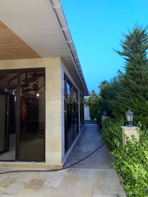 Kirayə verilir 5 otaqlı həyət evi 400 m²