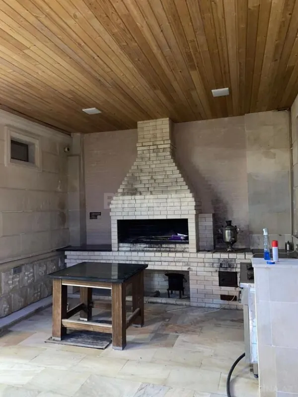 Kirayə verilir 5 otaqlı həyət evi 400 m²