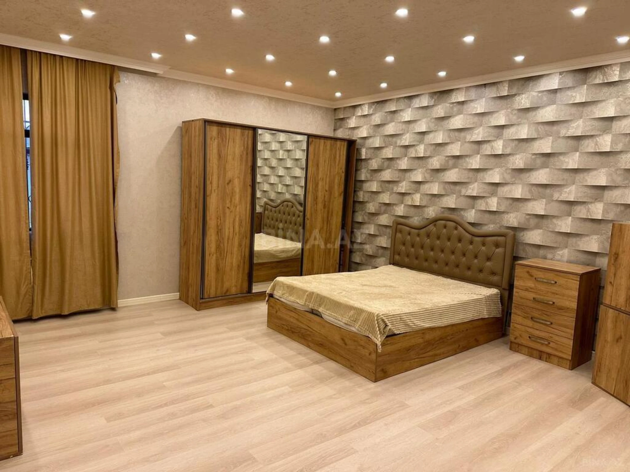 Kirayə verilir 5 otaqlı həyət evi 400 m²