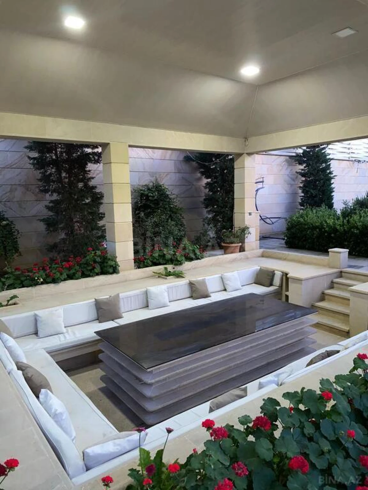 Kirayə verilir 5 otaqlı həyət evi 400 m²