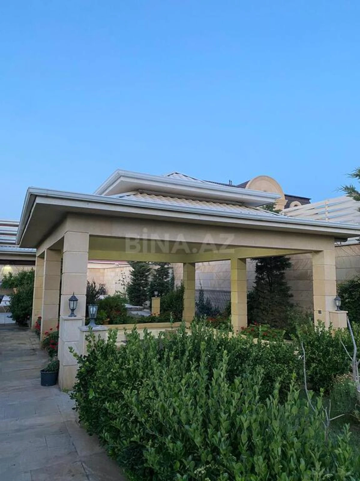 Kirayə verilir 5 otaqlı həyət evi 400 m²