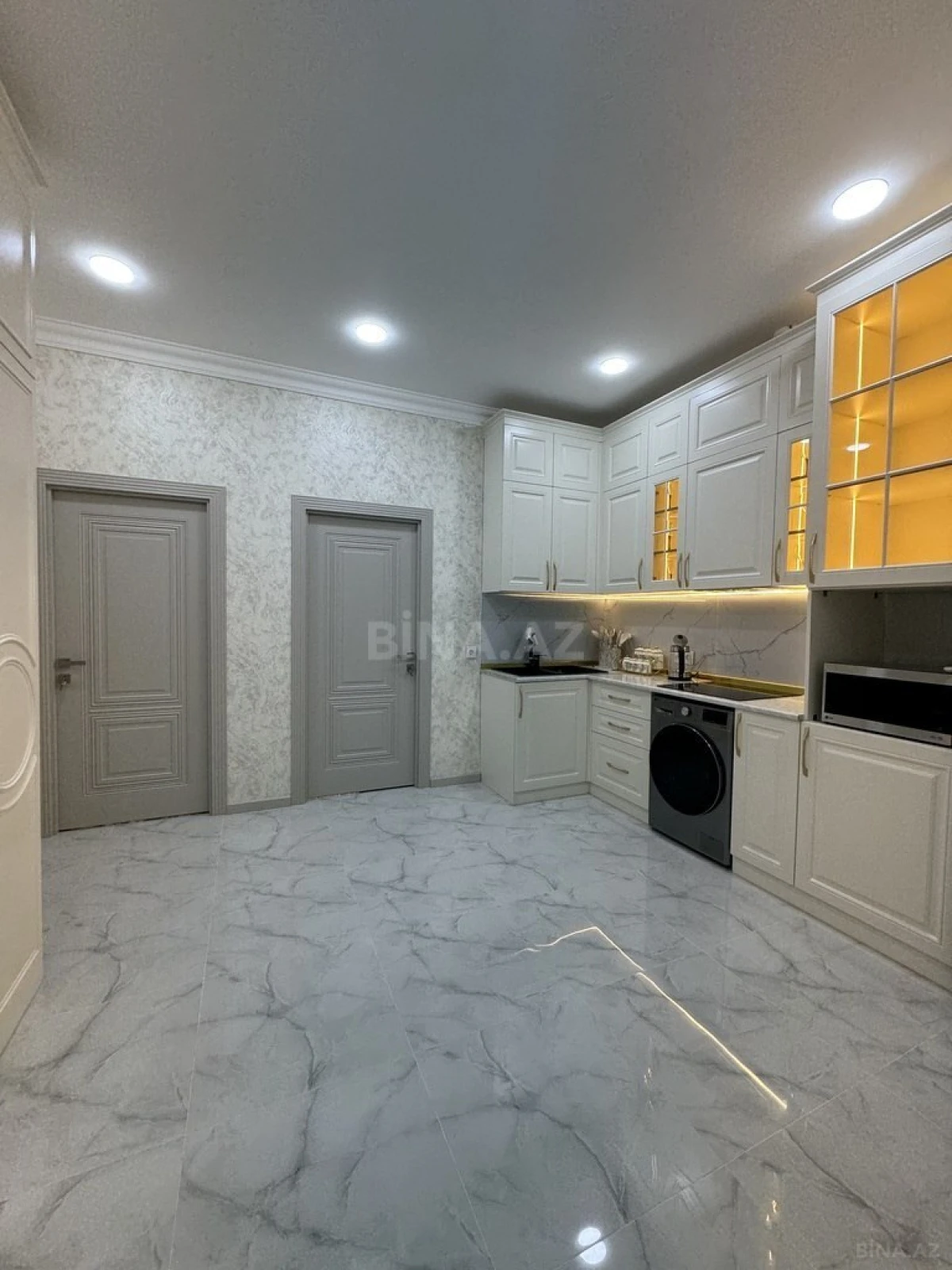 Kirayə verilir 2 otaqlı mənzil 65 m²