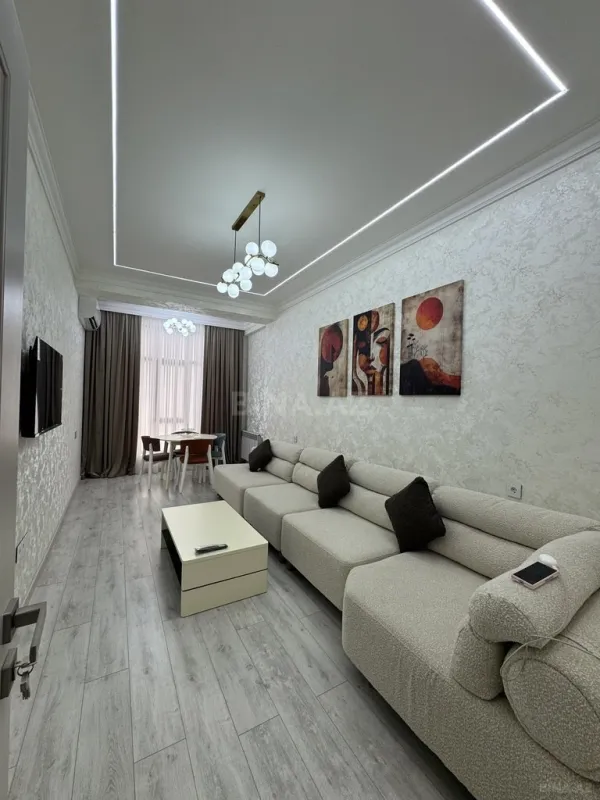 Kirayə verilir 2 otaqlı mənzil 65 m²