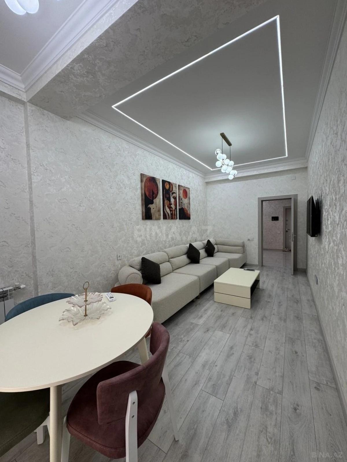Kirayə verilir 2 otaqlı mənzil 65 m²