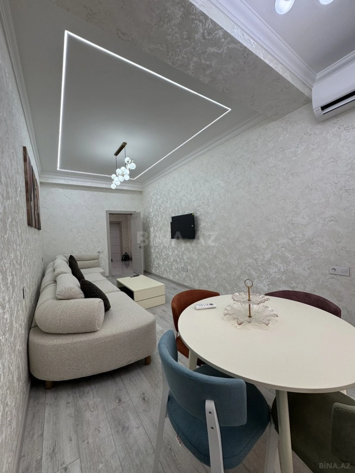 Kirayə verilir 2 otaqlı mənzil 65 m²