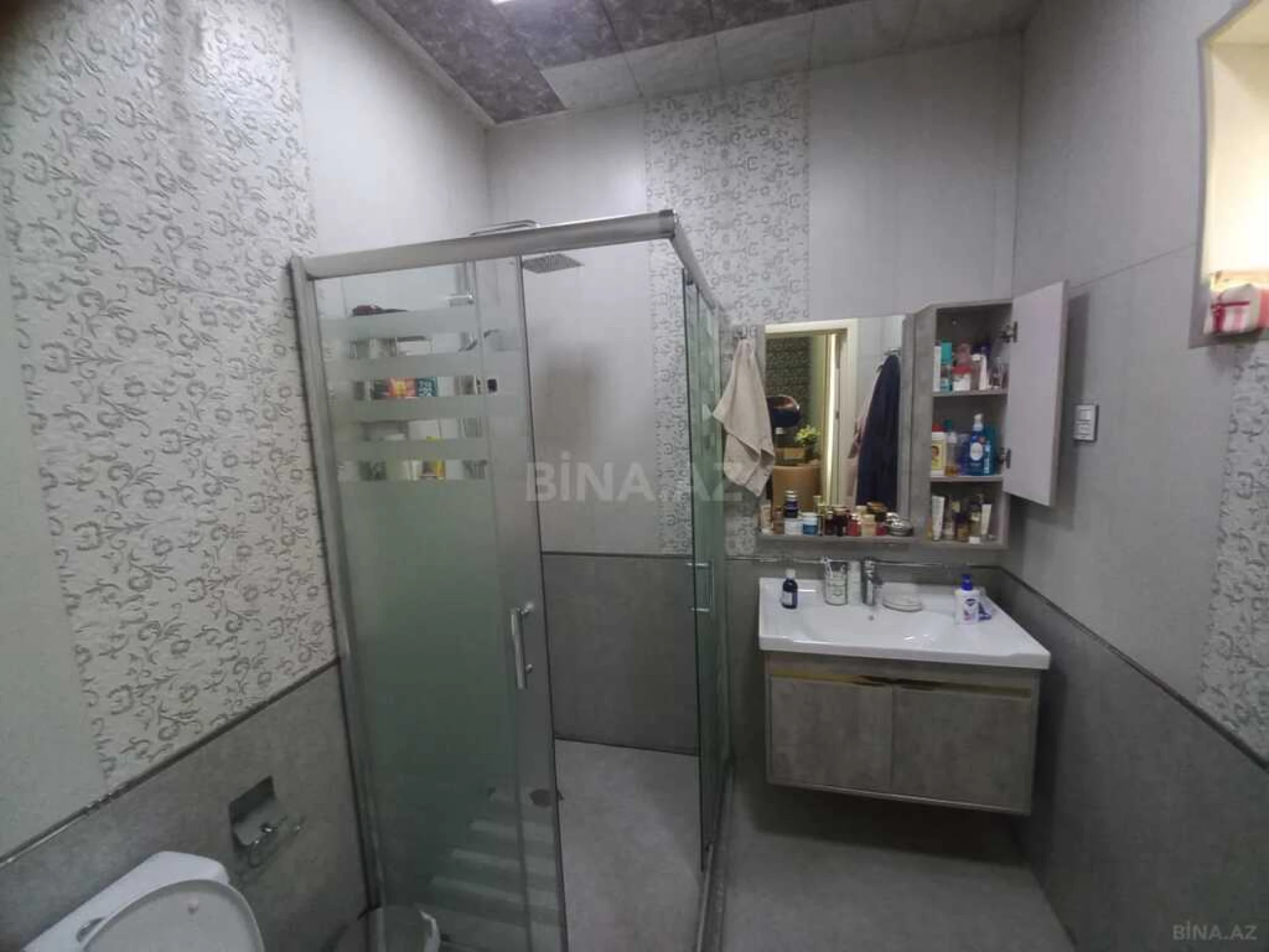 Satılır 4 otaqlı həyət evi 200 m²