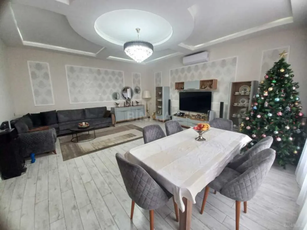 Satılır 4 otaqlı həyət evi 200 m²