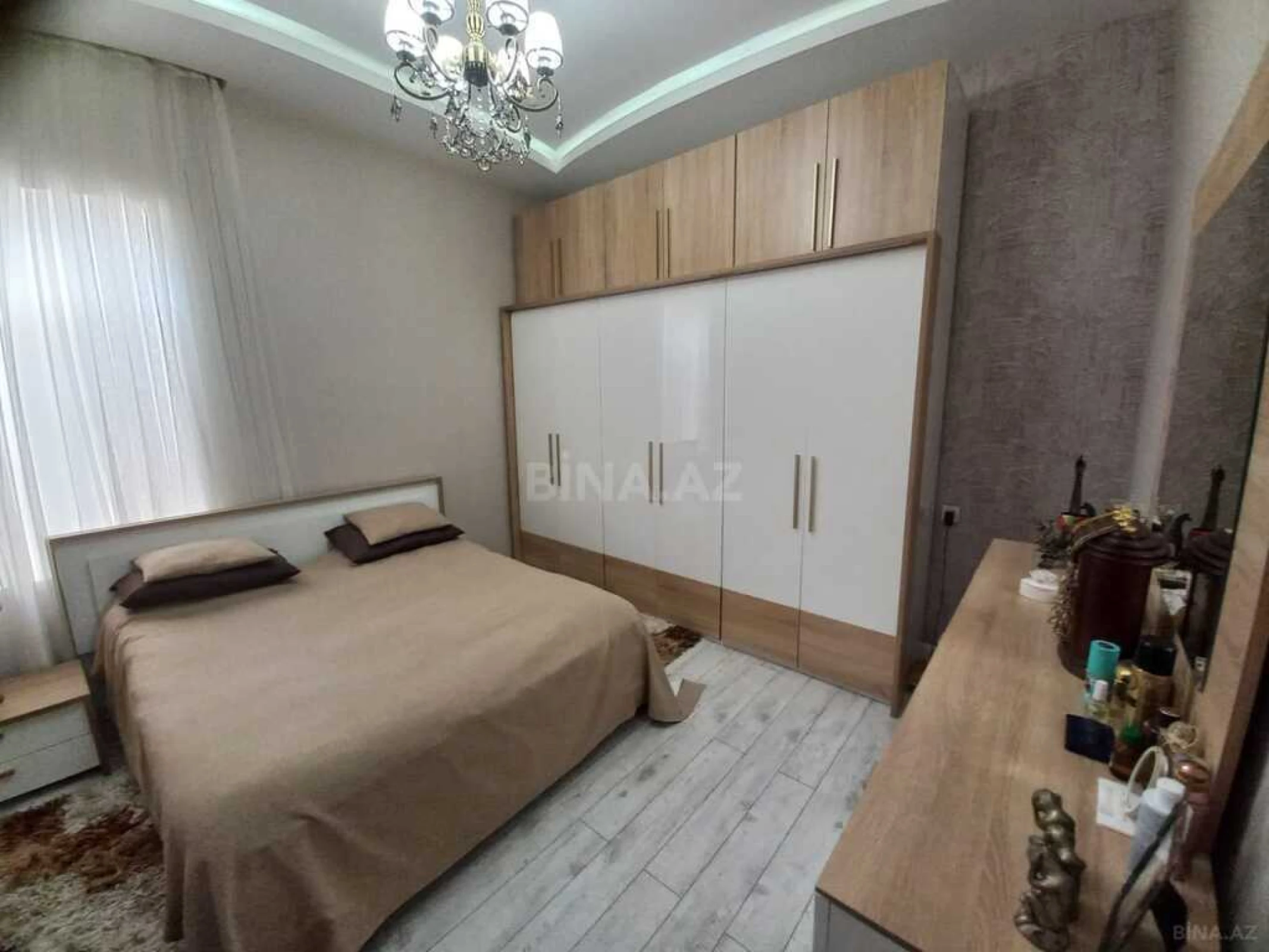 Satılır 4 otaqlı həyət evi 200 m²