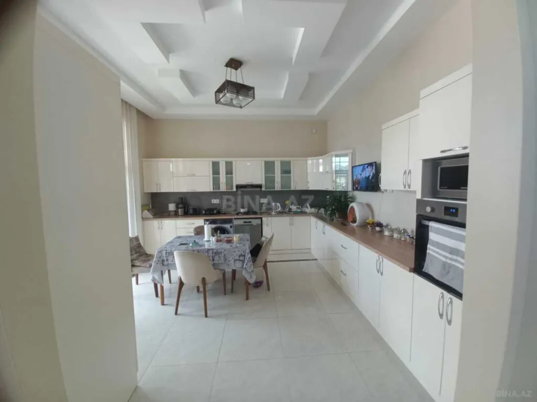 Satılır 4 otaqlı həyət evi 200 m²