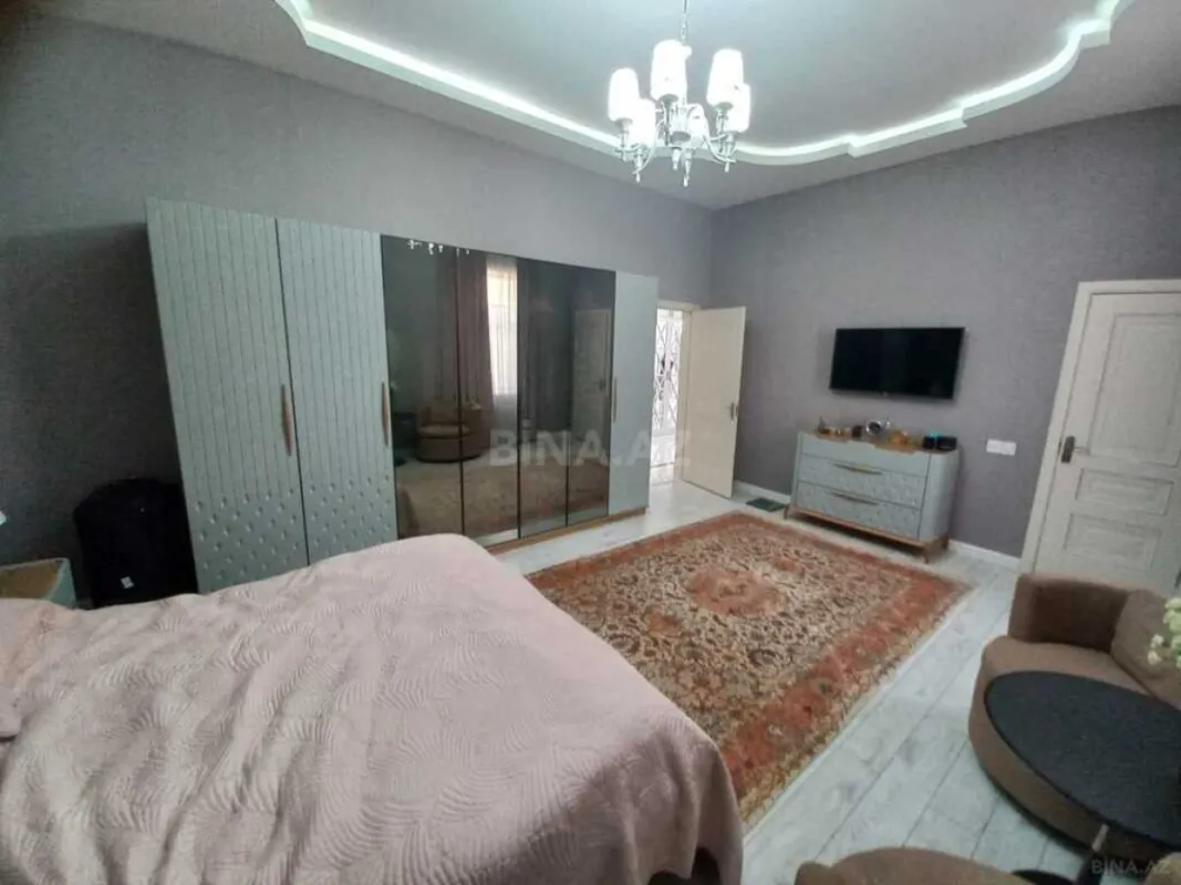 Satılır 4 otaqlı həyət evi 200 m²