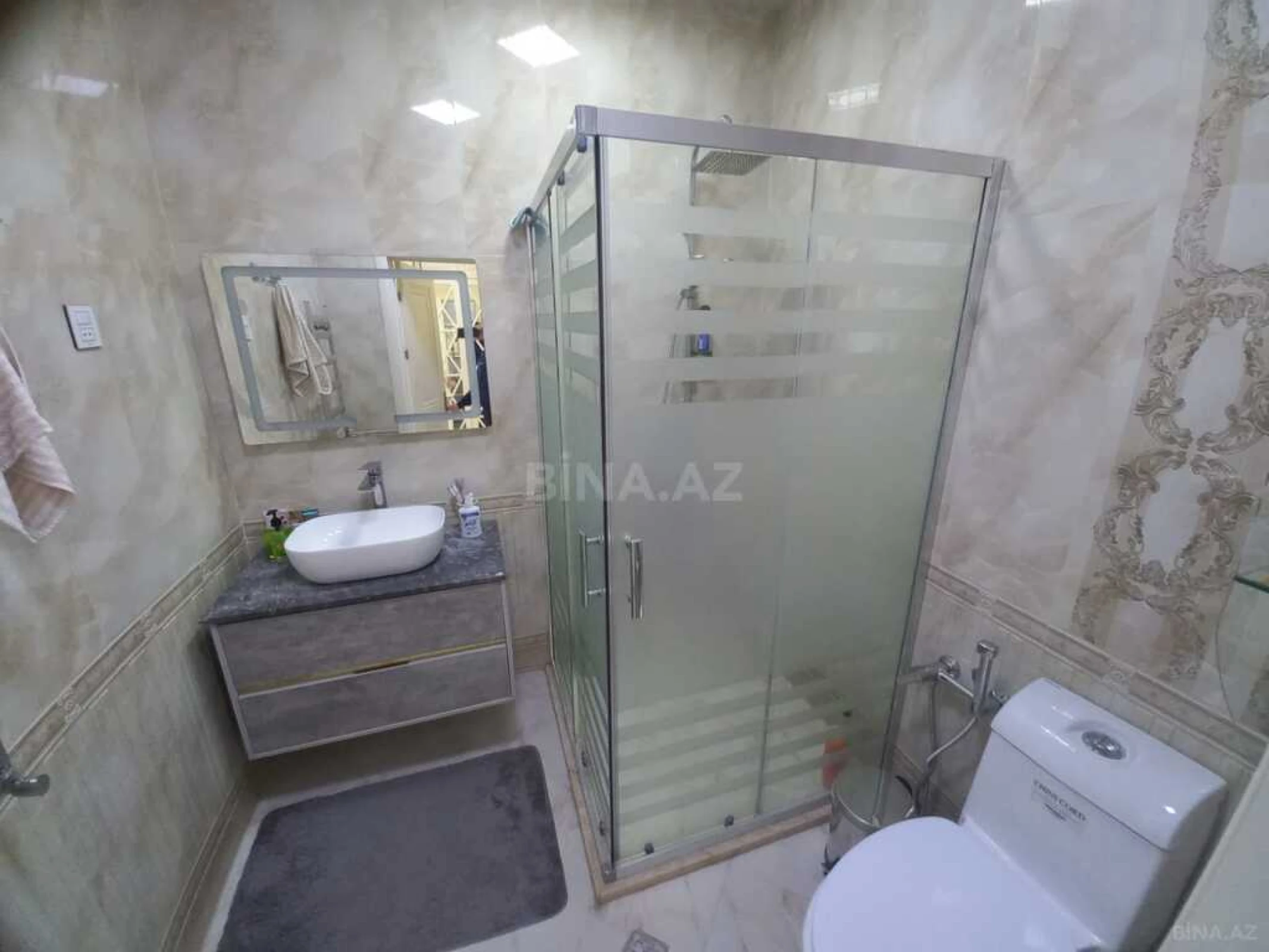 Satılır 4 otaqlı həyət evi 200 m²