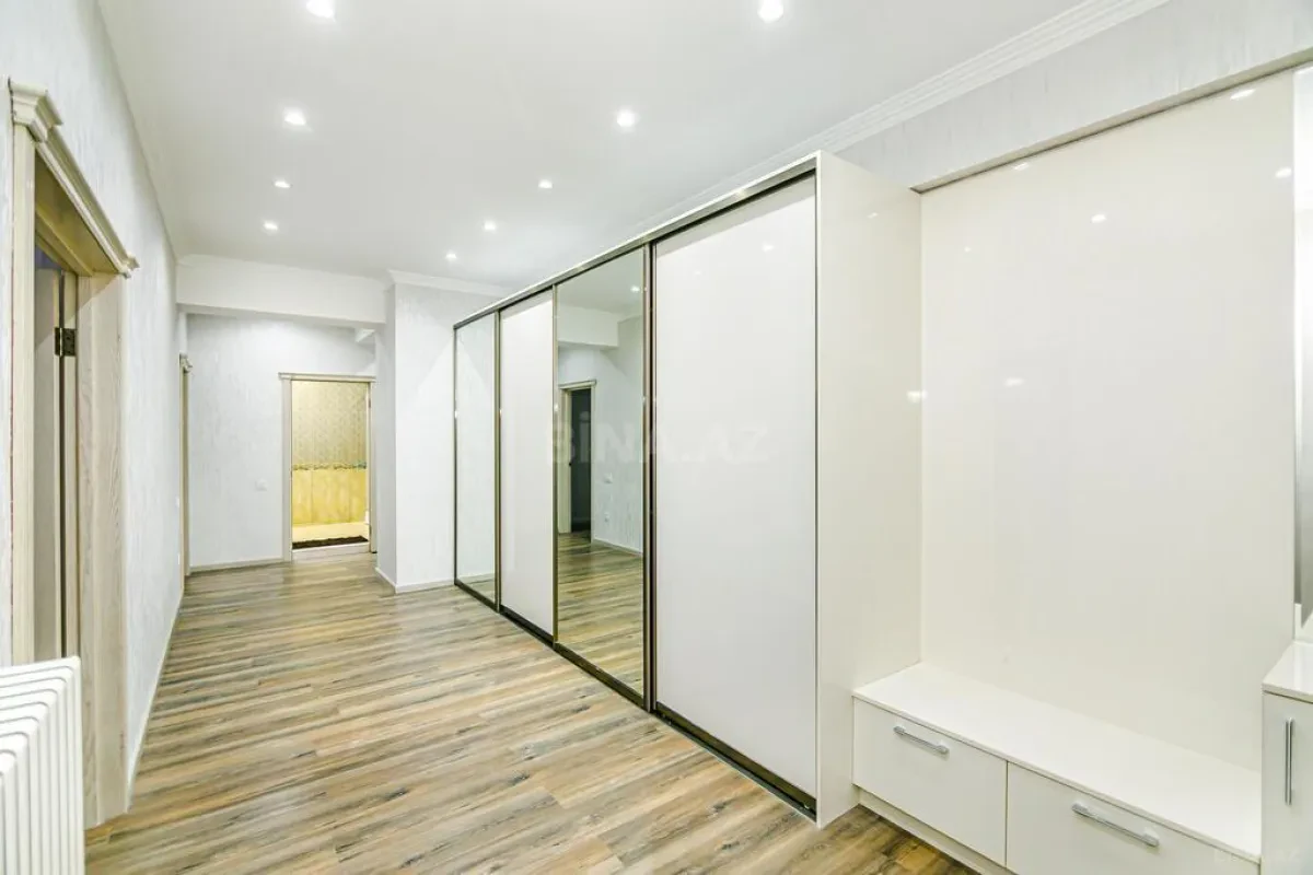 Kirayə verilir 3 otaqlı mənzil 145 m²
