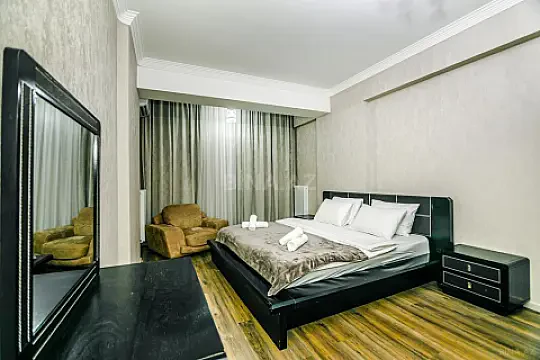 Kirayə verilir 3 otaqlı mənzil 145 m²