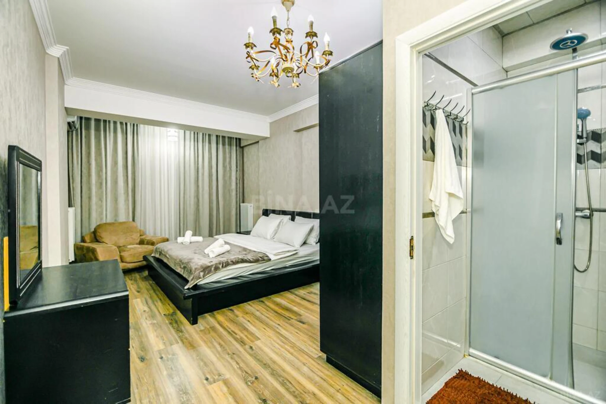 Kirayə verilir 3 otaqlı mənzil 145 m²