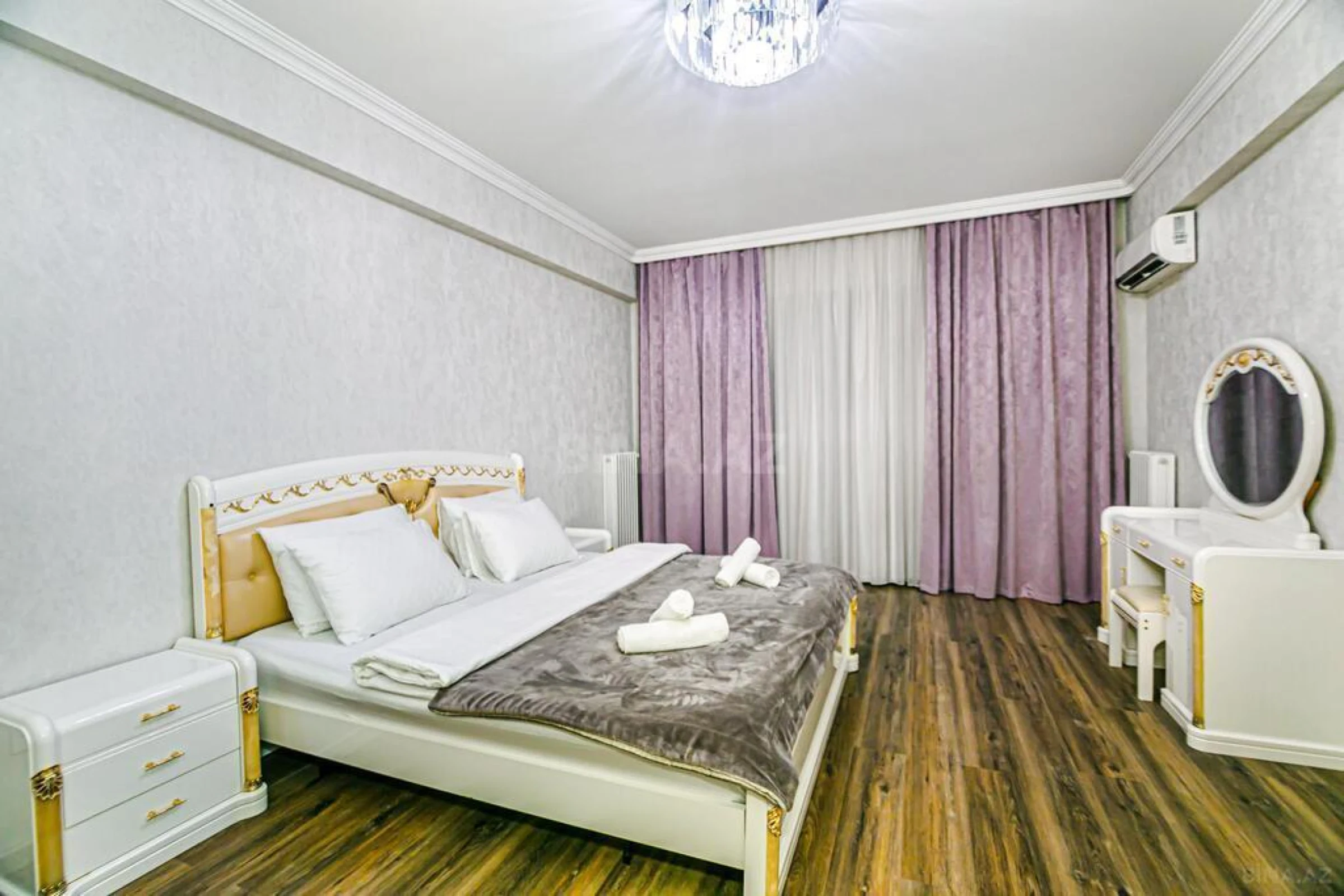 Kirayə verilir 3 otaqlı mənzil 145 m²