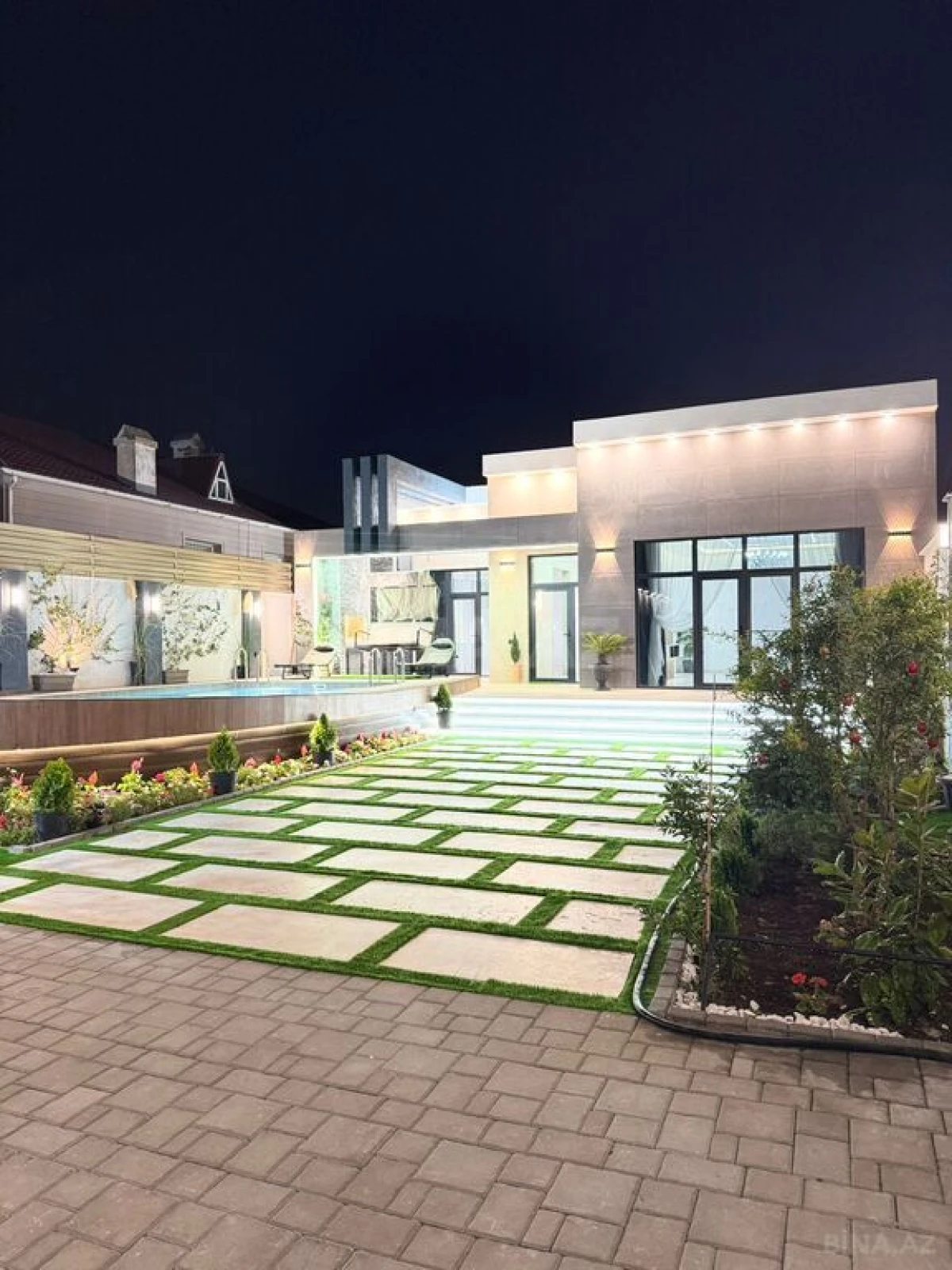 Satılır 4 otaqlı həyət evi 230 m²