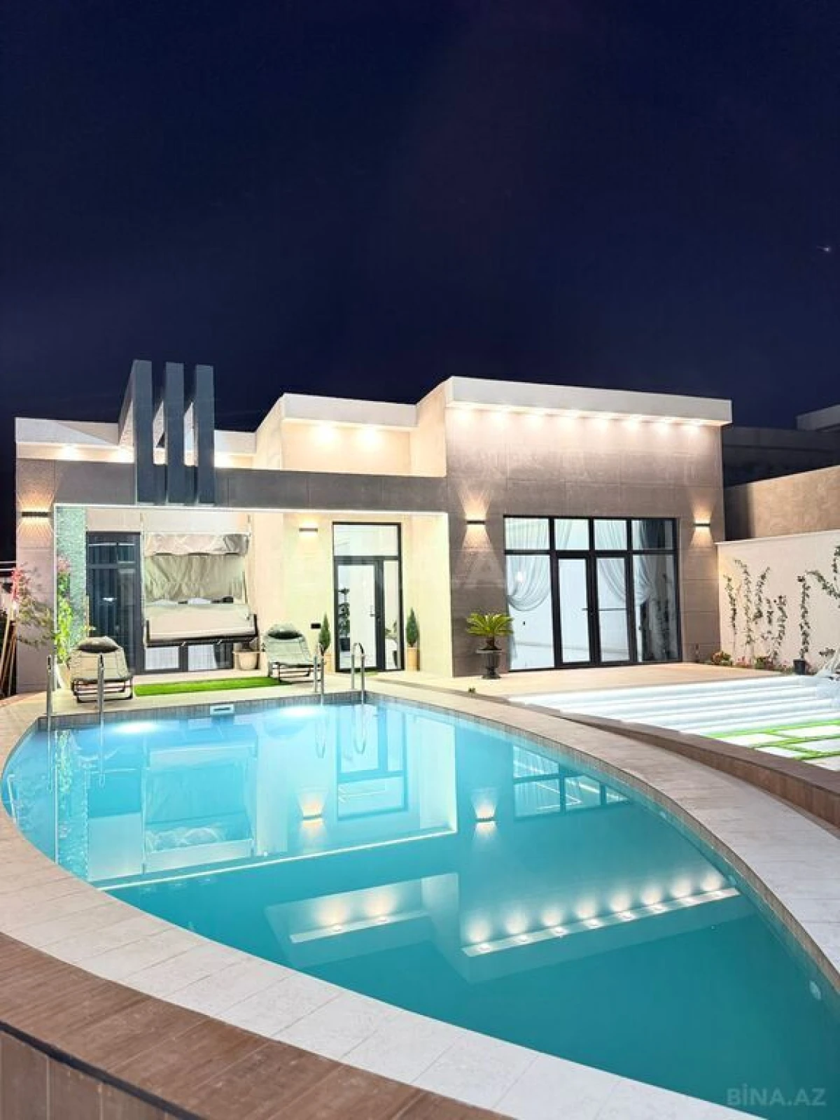 Satılır 4 otaqlı həyət evi 230 m²