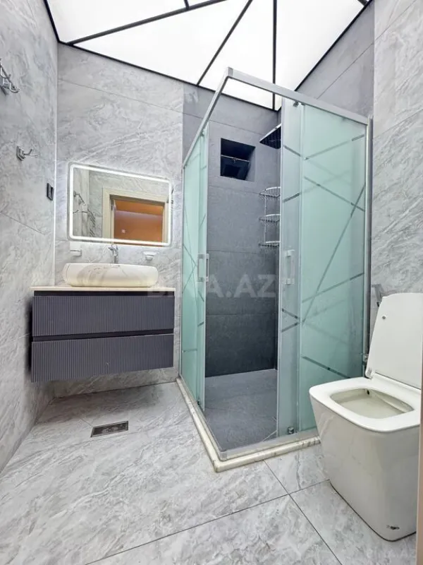 Satılır 4 otaqlı həyət evi 230 m²