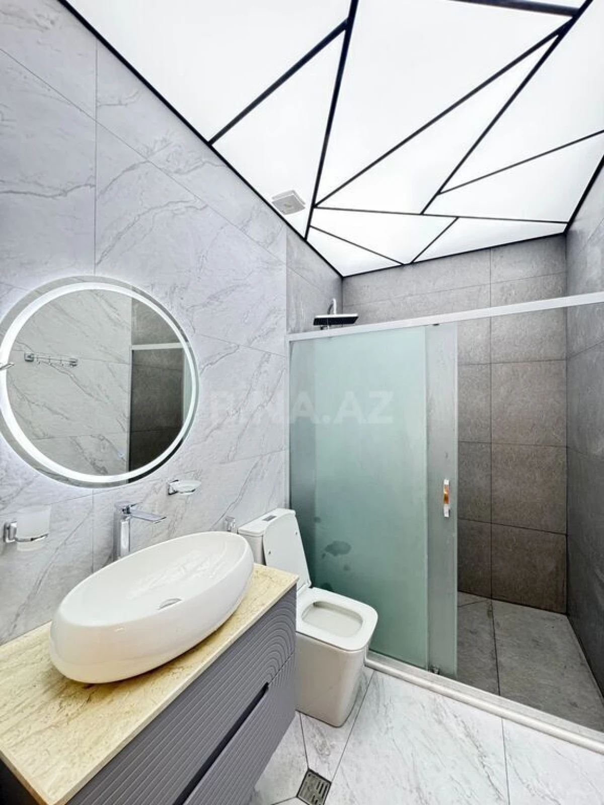 Satılır 4 otaqlı həyət evi 230 m²