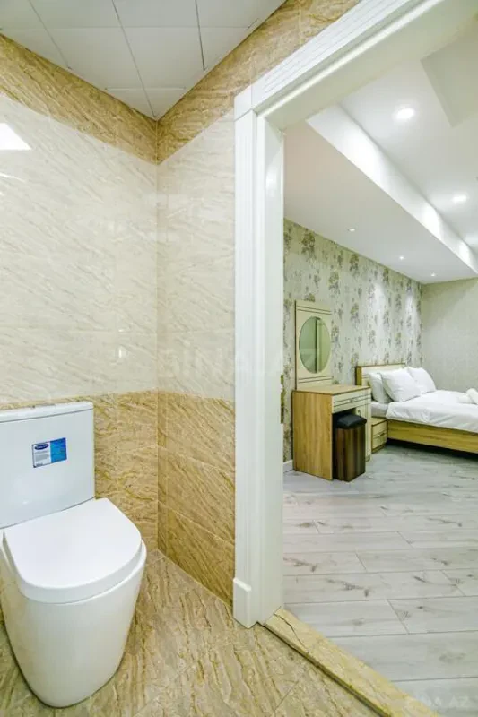 Kirayə verilir 2 otaqlı mənzil 105 m²