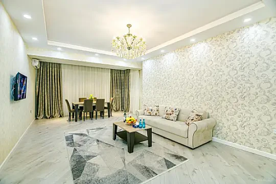 Kirayə verilir 2 otaqlı mənzil 105 m²