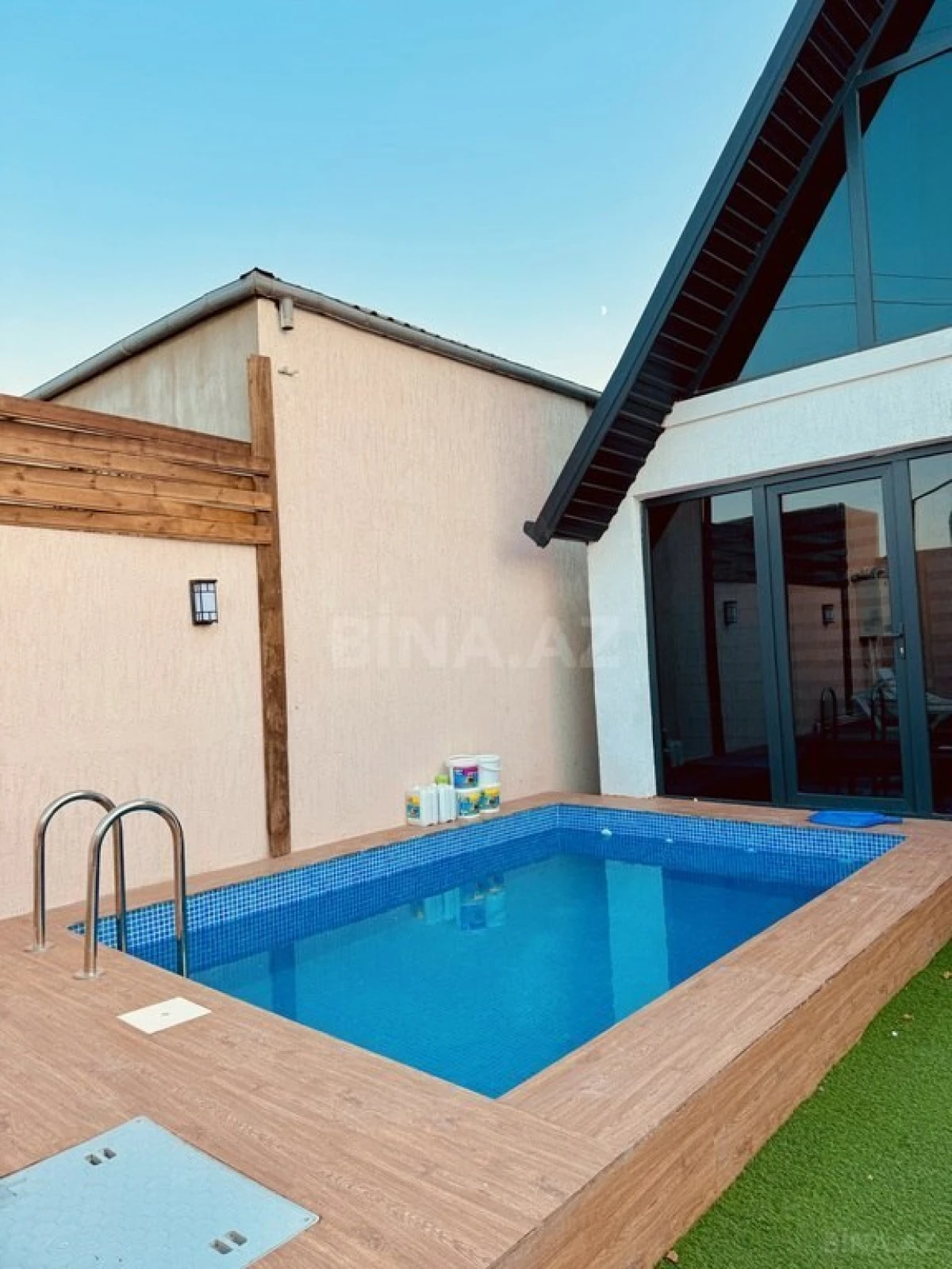 Kirayə verilir 4 otaqlı həyət evi 100 m²