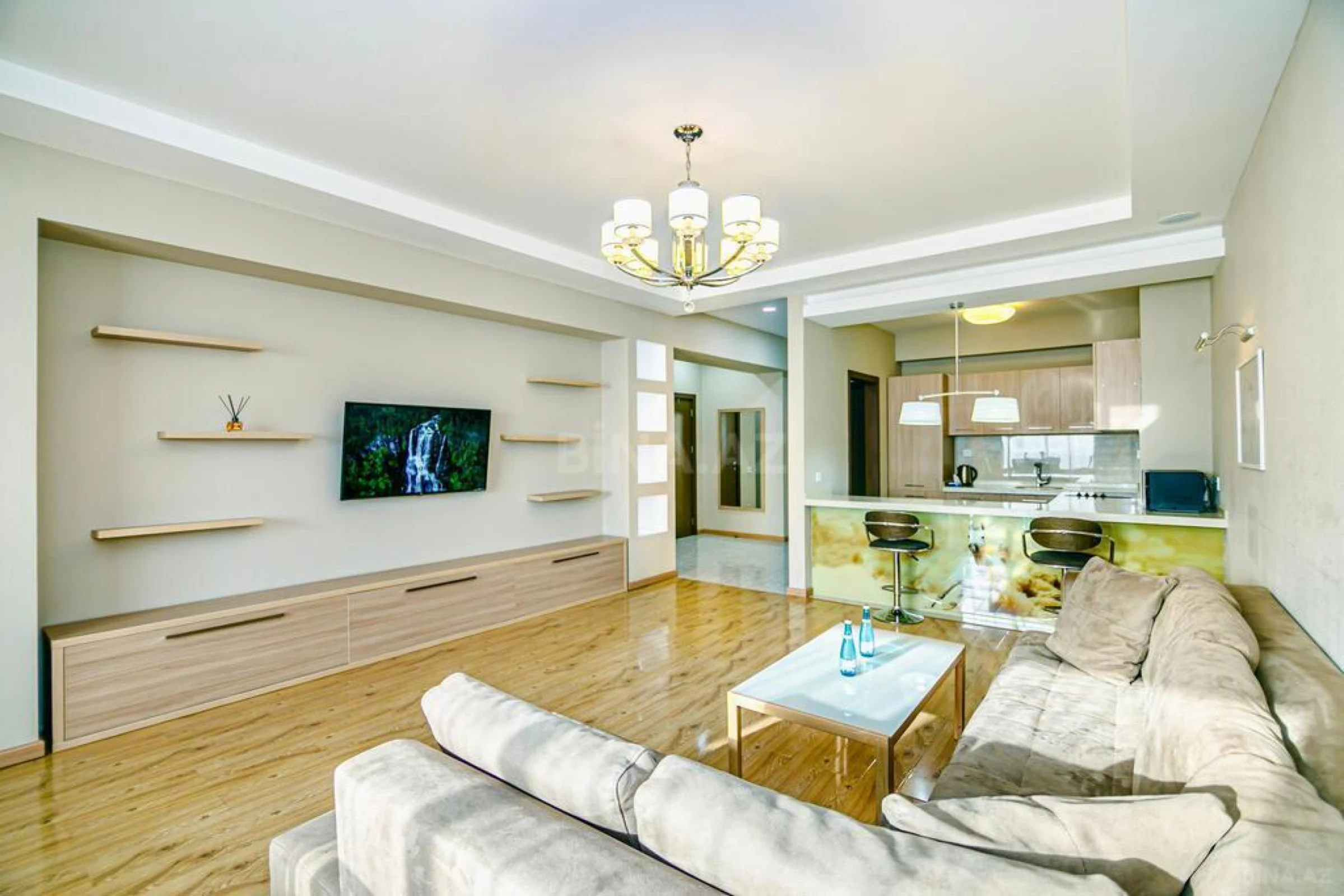 Kirayə verilir 3 otaqlı mənzil 120 m²