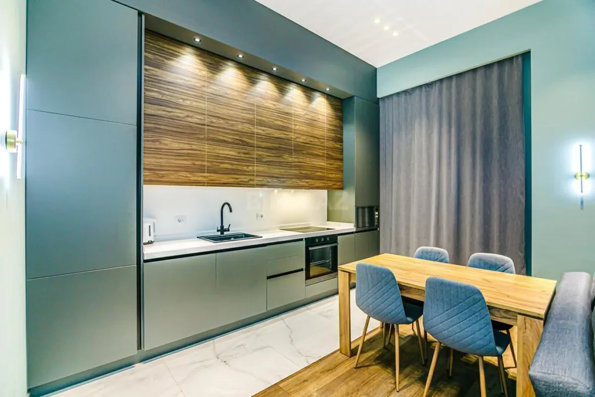Kirayə verilir 3 otaqlı mənzil 120 m²
