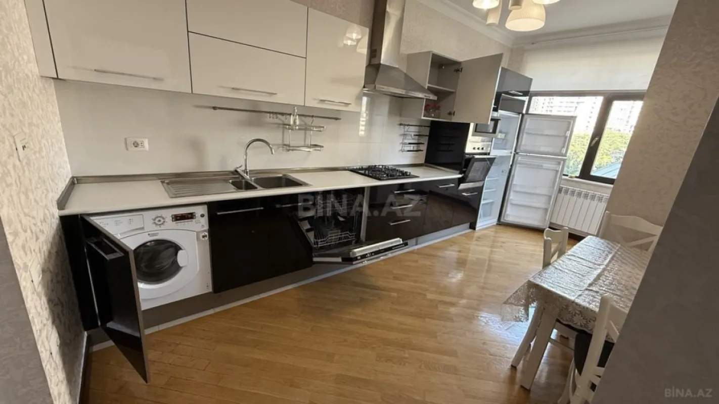 Kirayə verilir 3 otaqlı mənzil 120 m²