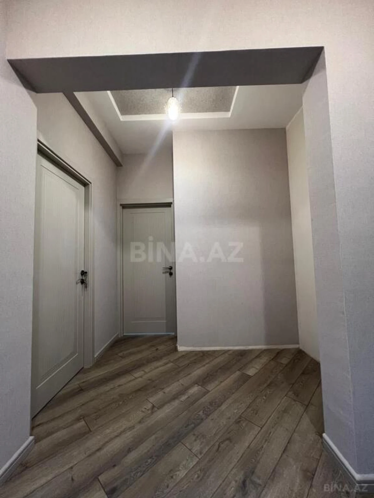Satılır 2 otaqlı mənzil 68 m²