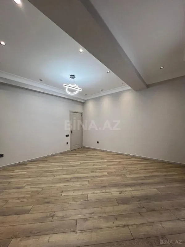 Satılır 2 otaqlı mənzil 68 m²