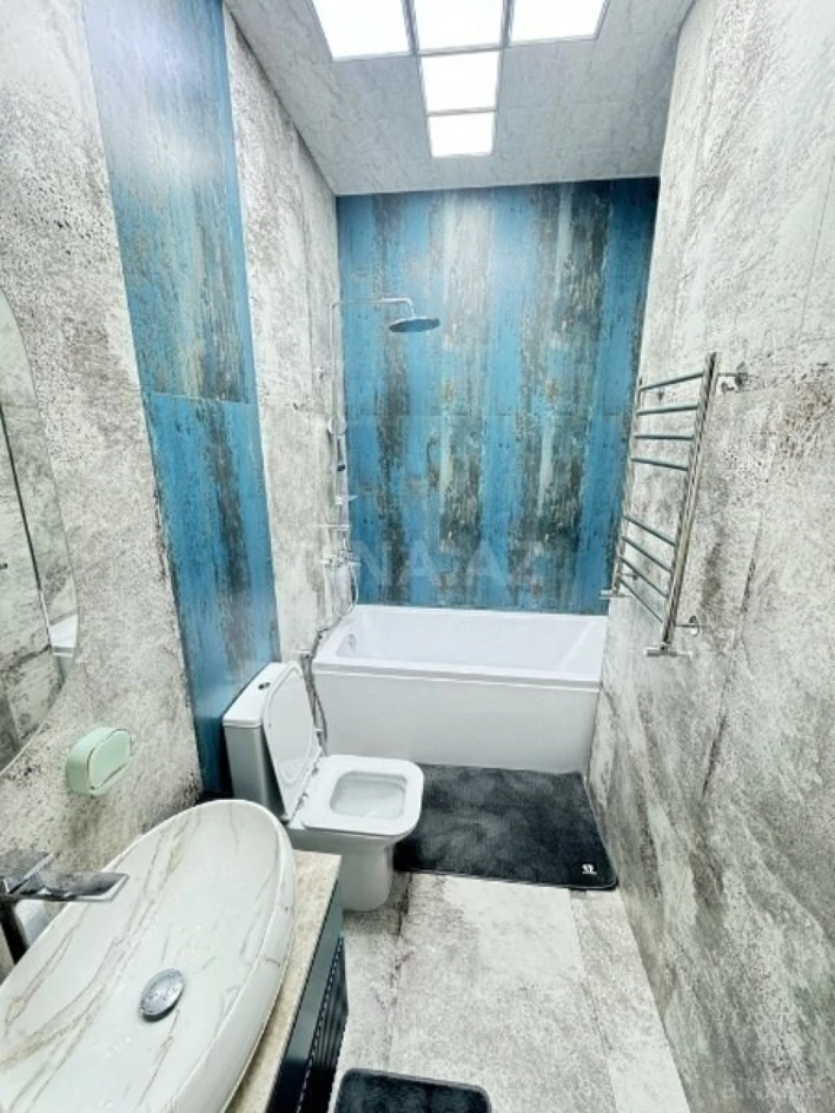 Kirayə verilir 4 otaqlı mənzil 187 m²